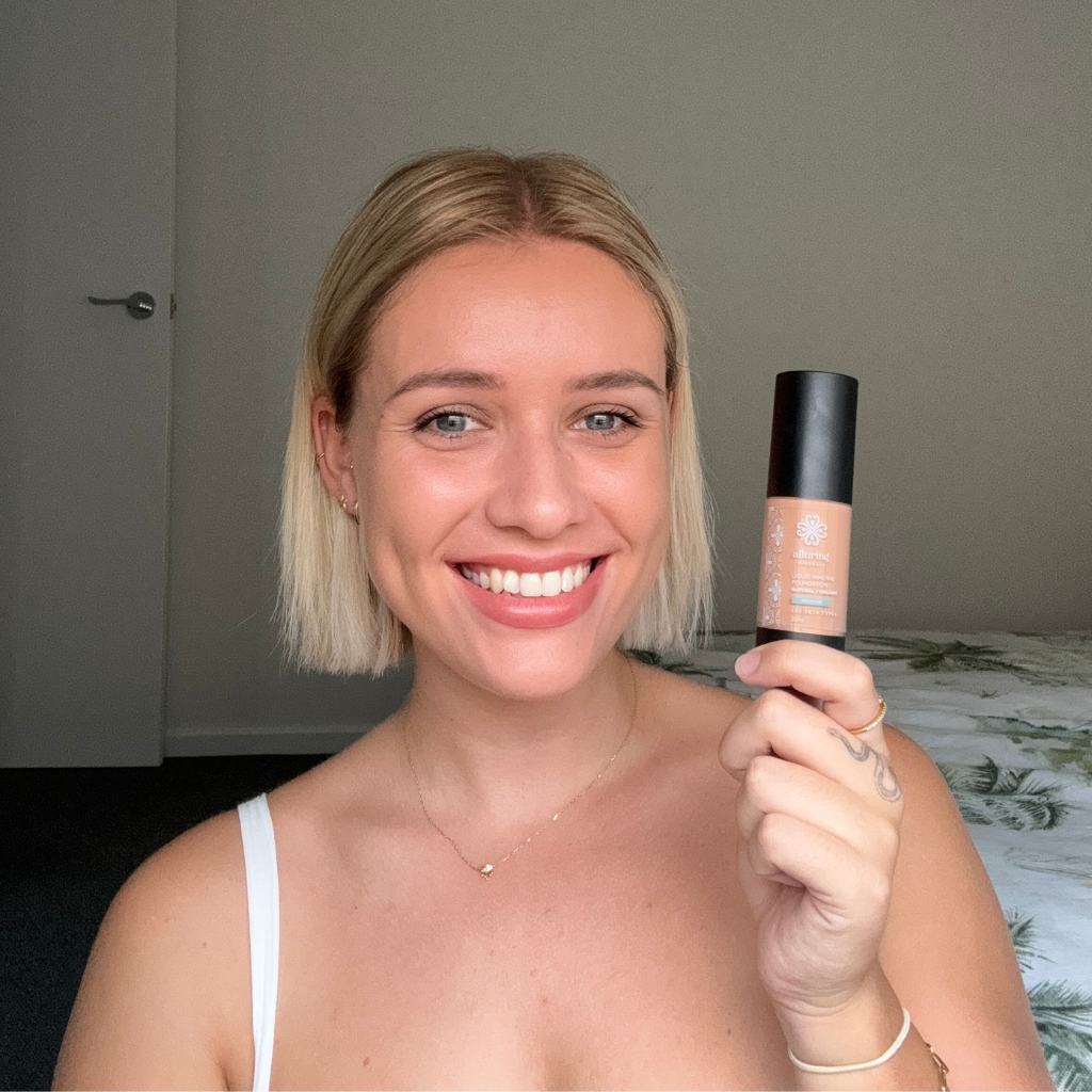 Liquid Mineral Foundation | Medium | Alluring Minerals