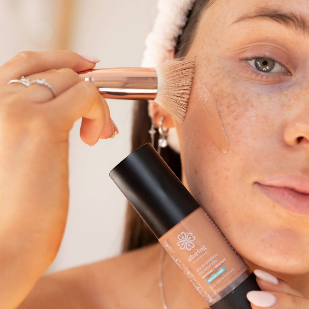 Liquid Mineral Foundation Alluring Minerals